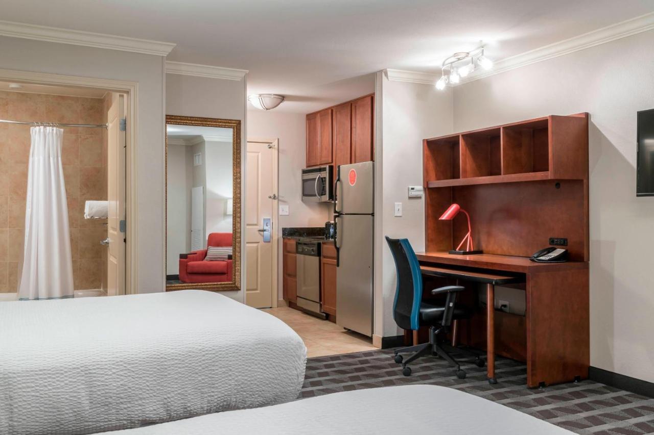 Towneplace Suites Fort Worth Downtown Exterior photo
